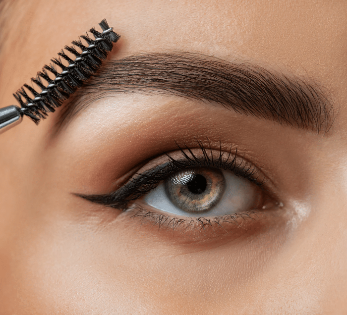 tatouage des sourcils poudrés